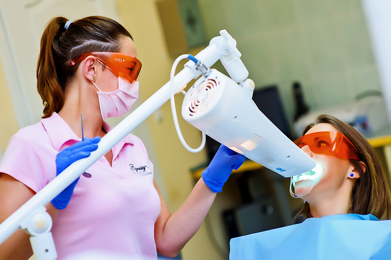 Non-peroxide teeth whitening | Hungarian Dental Care Netherlands Dentistry